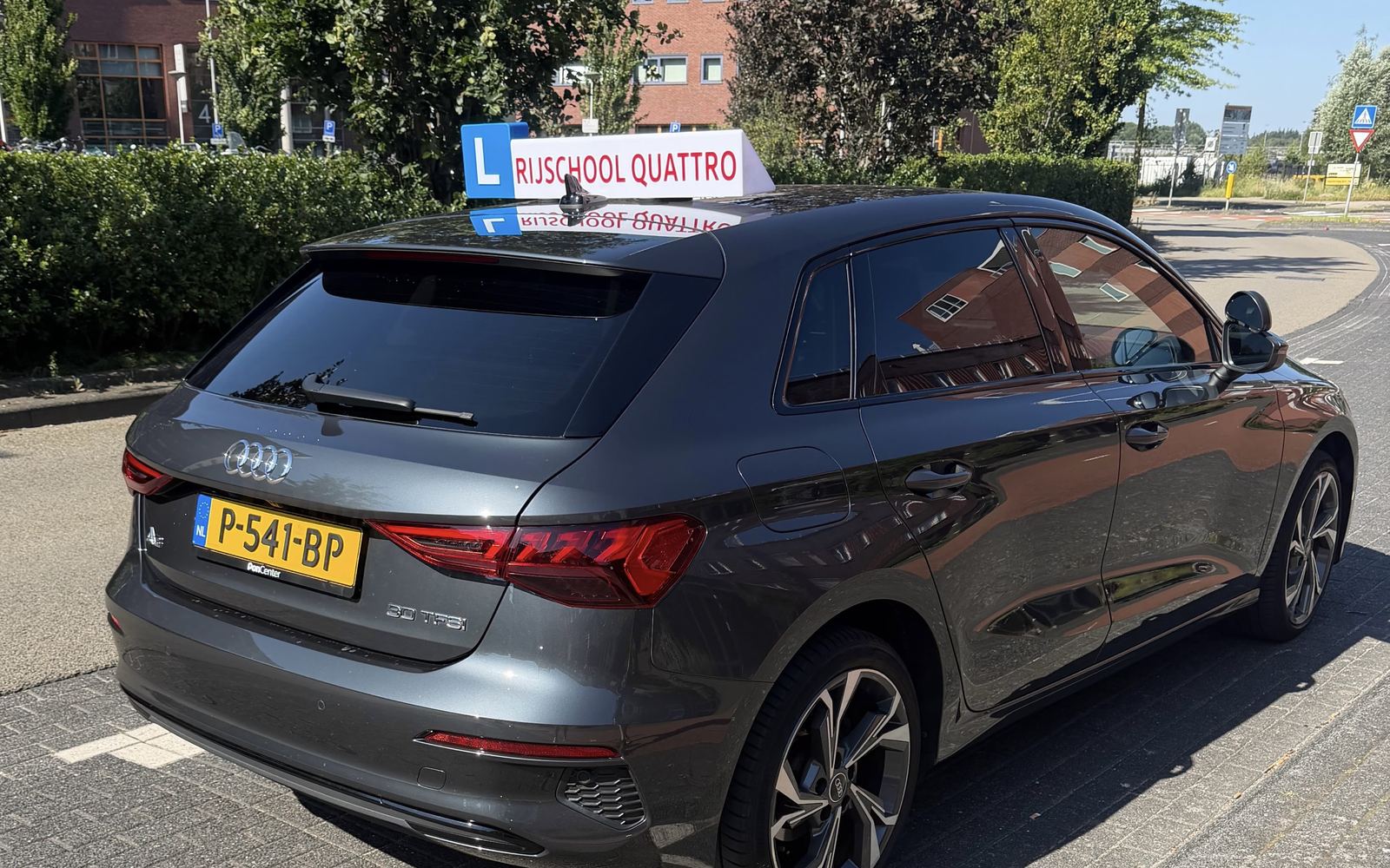 Audi A3 automaat lesauto van Rijschool Quattro in Amersfoort