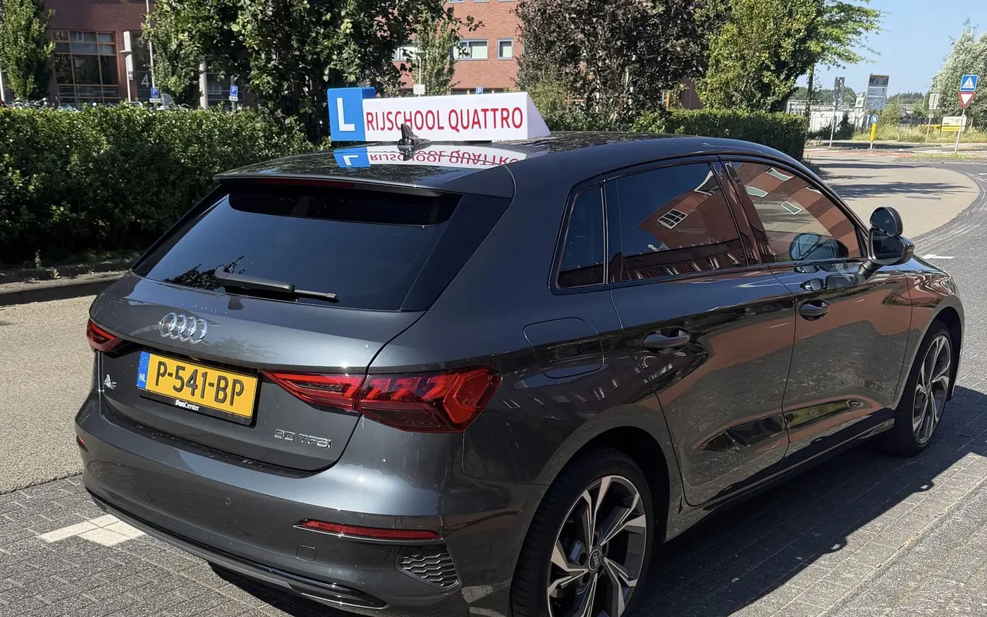 Audi A3 automaat lesauto van Rijschool Quattro in Amersfoort